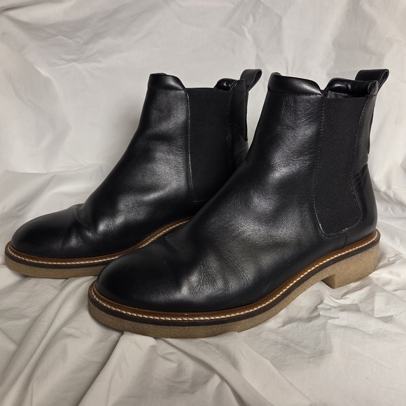 Everlane The Chelsea Boot Black Smooth Leather Pull On Women's Size 10 Like New! - Picture 4 of 10